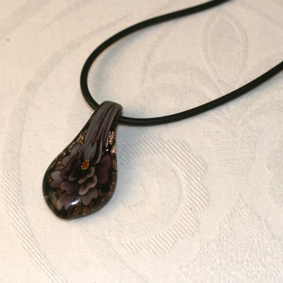 Purple & Black Necklace - Picture 2 of 3